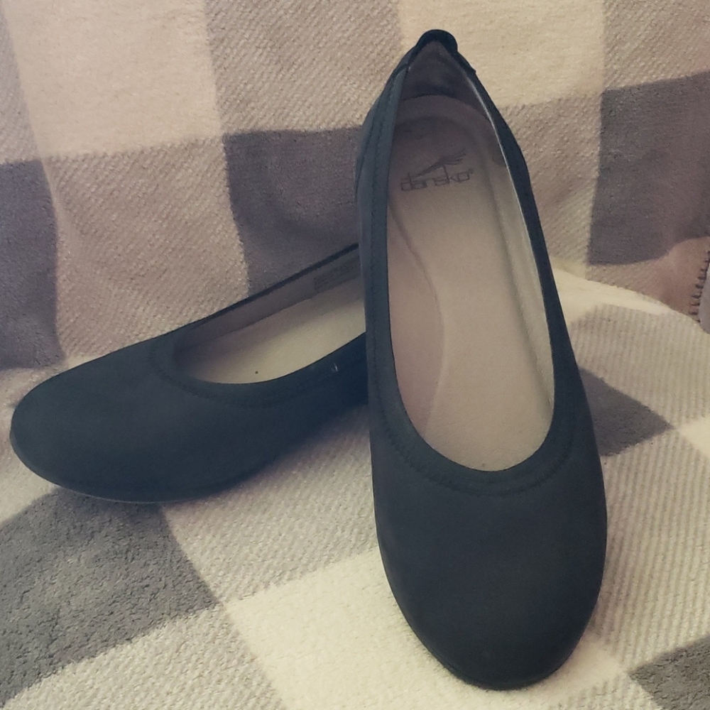 Dansko flats